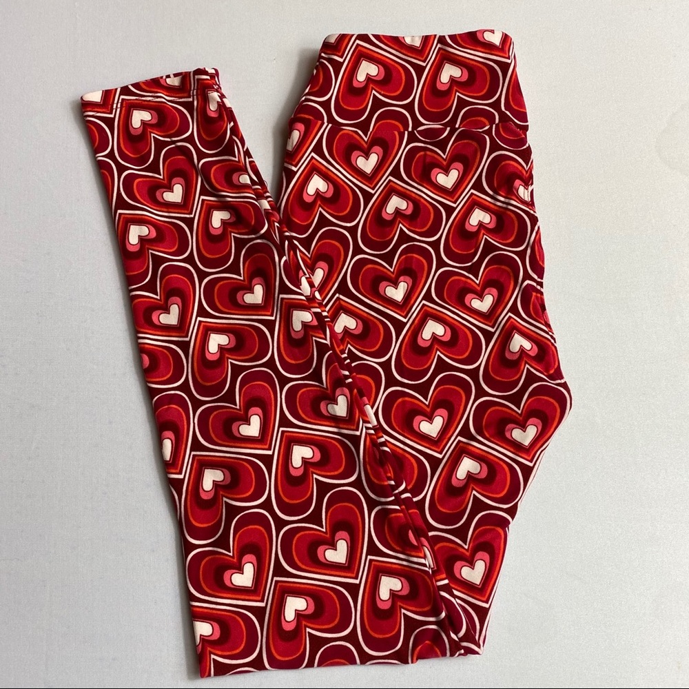 NWOT LuLaRoe Heart Leggings Valentines, Red, White, Pink. One Size, 0-12